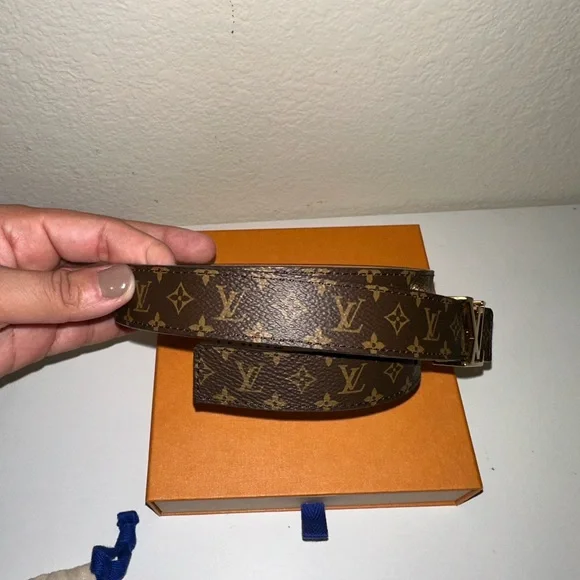 Authentic Louis Vuitton belt - Picture 8 of 12